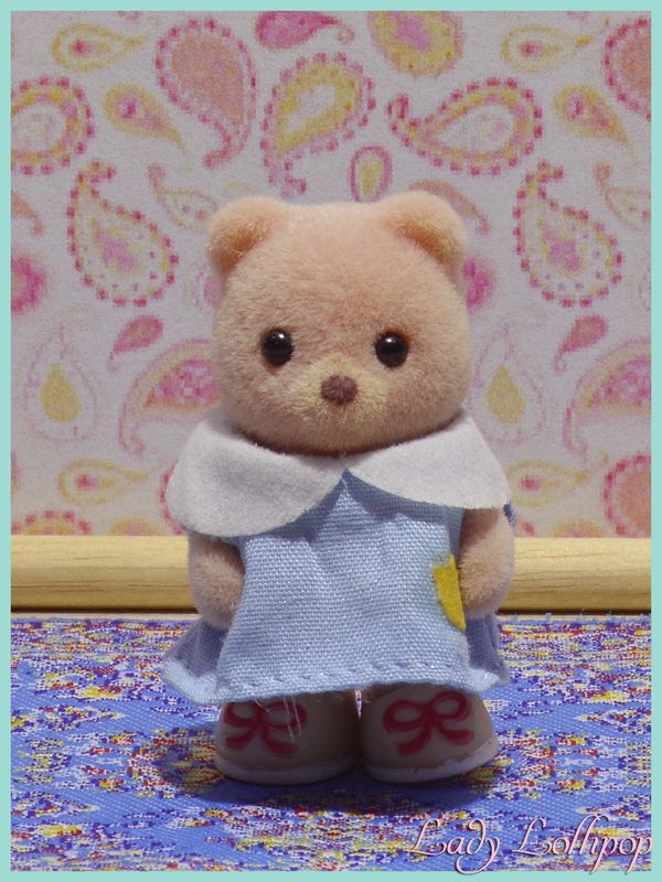 Sylvanian Families Carry Case Standing Petite Bear Baby
