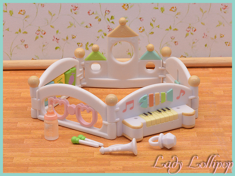Sylvanian Families Let's Play Playpen with toys and accessories