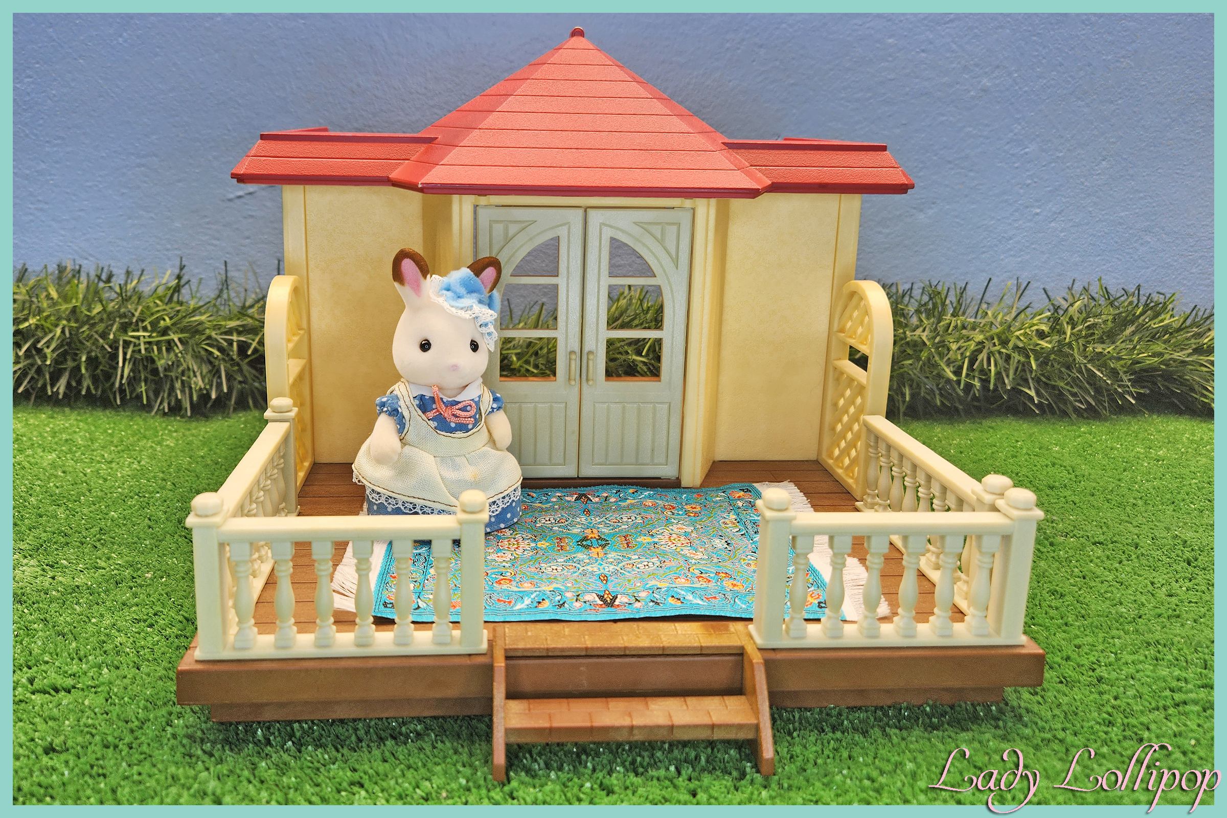 Sylvanian Families Japanese Terrace House or Willow Hall Conservatory with the front porch on the ground floor.