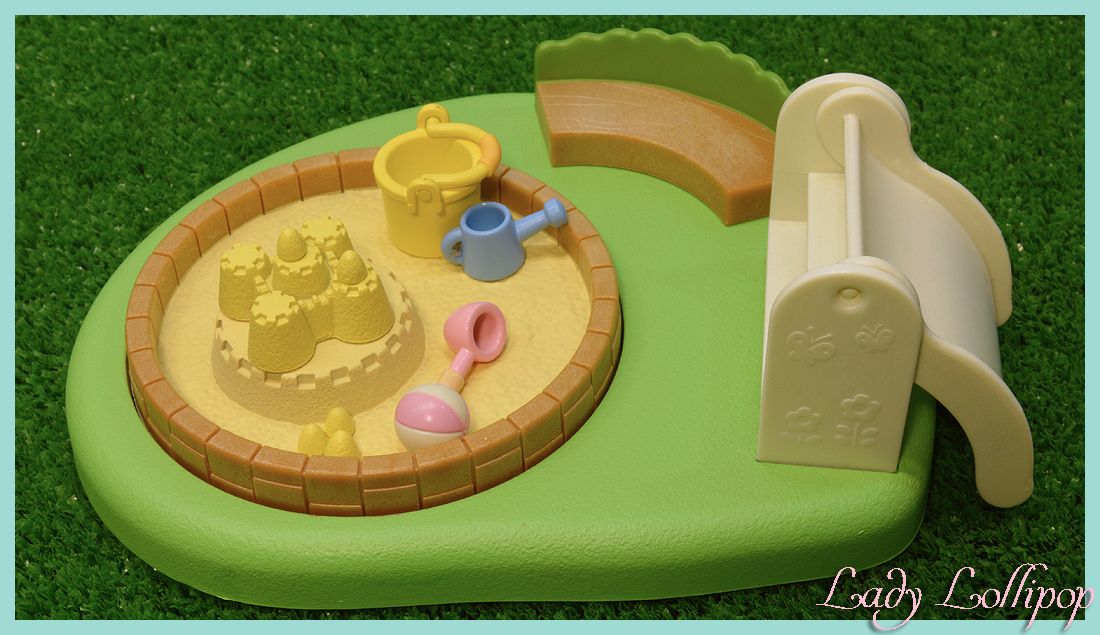 Sylvanian Families Nursery Sandpit and Pool sandpit side