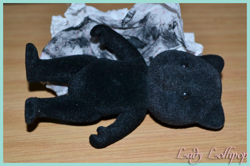 Repainting a Sylvanian Families badger to make a ratel figure