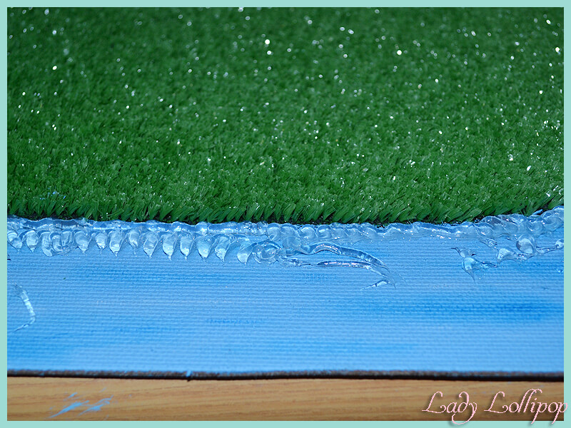 Using clear silicone as a water substitute in a Sylvanian Families DIY Diorama