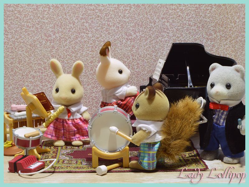 The Sylvanian children having a music lesson with Henry Bearbury the music teacher