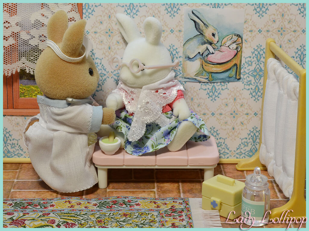 Nurse Marjory massaging grandmother Snow warren