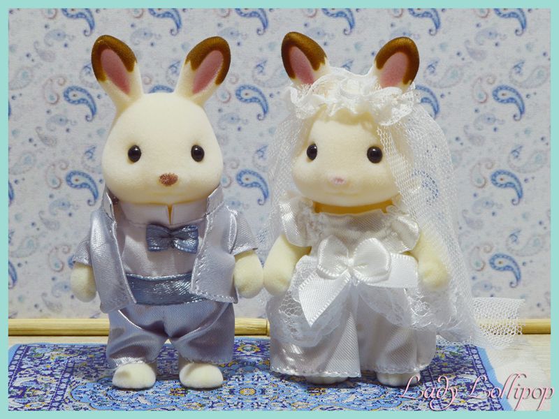 Sylvanian Families Chocolate Rabbit Wedding Couple from Japan