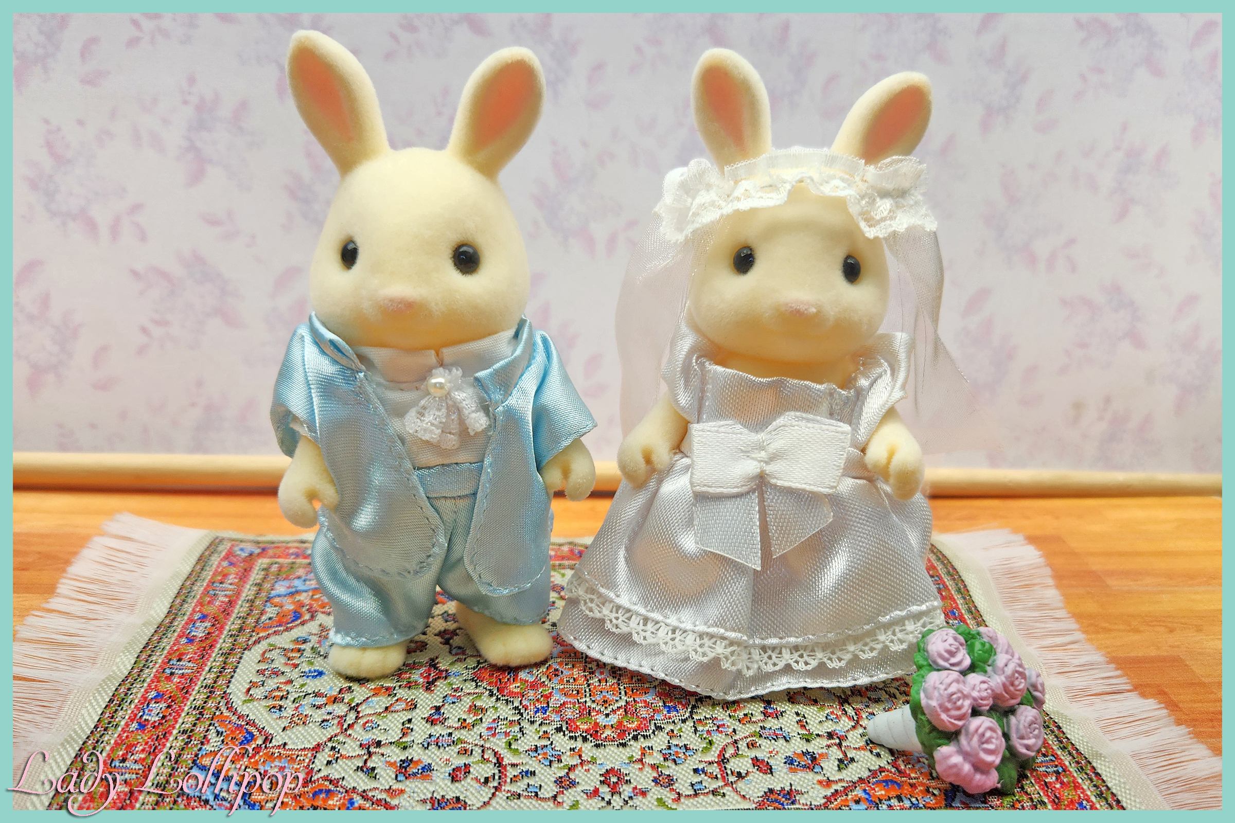 Sylvanian Families Hugo and Hermoine Honeydew Snow Bunny wedding couple